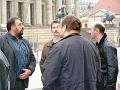 35_vier_Herren_warten