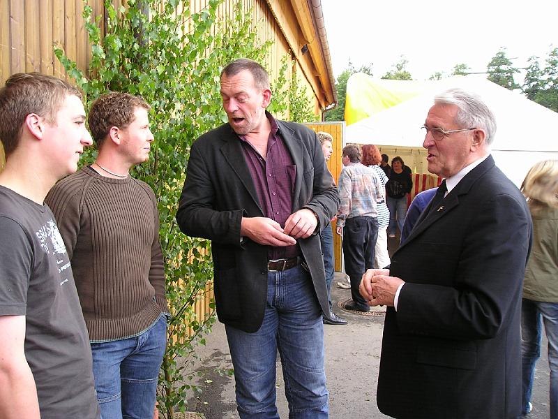 C_Pfarrer_Vorstand.JPG - Pfarrer Andreas Renner ist immer ein gern gesehener Gast.
