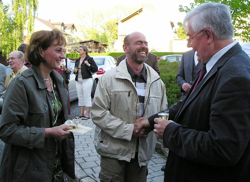 Nachbarn.JPG - Die Nachbarn kamen alle zum Gratulieren.