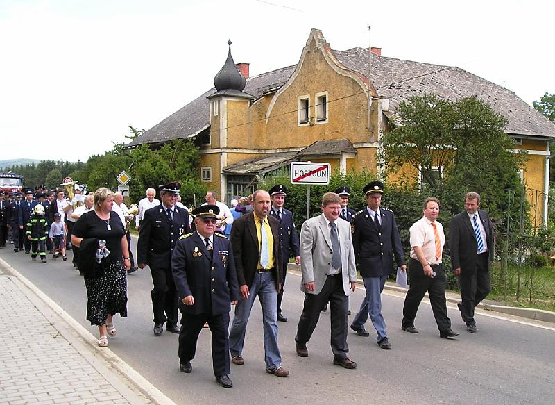Ehrengaeste.JPG - Die Ehrengäste mit unseren Bürgermeistern Roman Bauer und Hans-Peter Reil sowie den Gemeindechefs aus Hostau Dr. Václav Poláček und Miroslav Rauch.