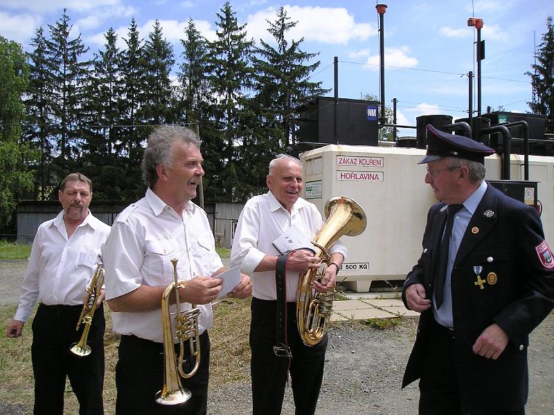 Pflaum_Sepp_2.JPG - Feuerwehrmann (und leidenschaftlicher Musiker) Josef Pflaum trifft alte Bekannte.