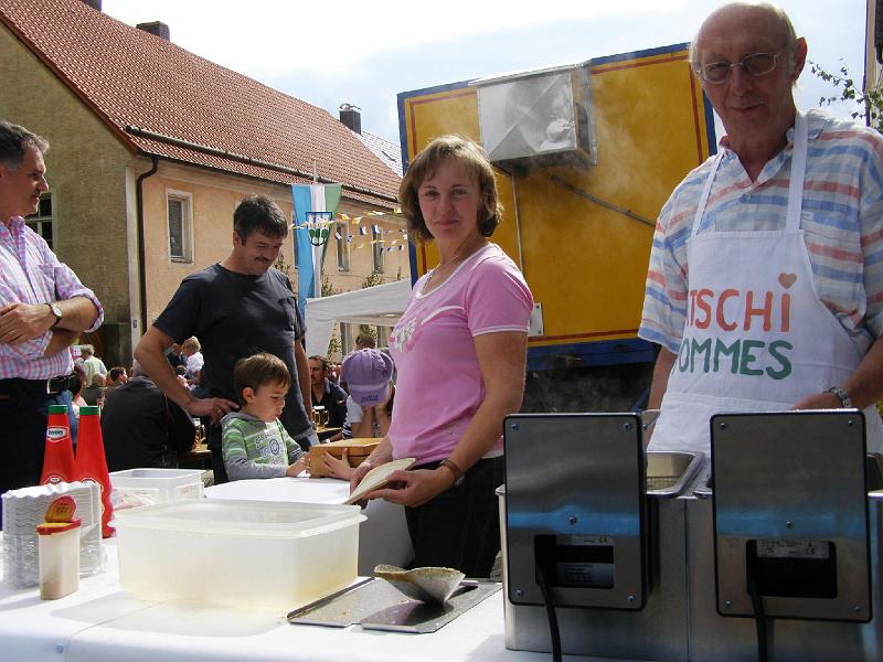 CS_27.JPG - "Atschi-Pommes" schmeckten nicht nur den kleinen Besuchern.