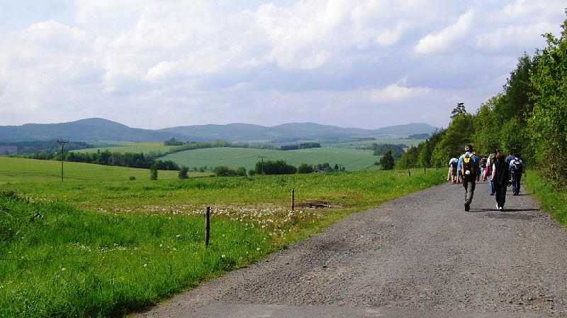 Boehmerwald.JPG - Traumhaftes Wanderwetter mit tollen Ausblicken begleitet die Gruppe.