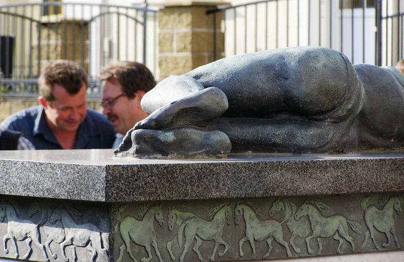 Liegende_Frau.JPG - Wer versteckt sich hinter der schlafenden Jungfrau?