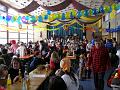 Halle_voll