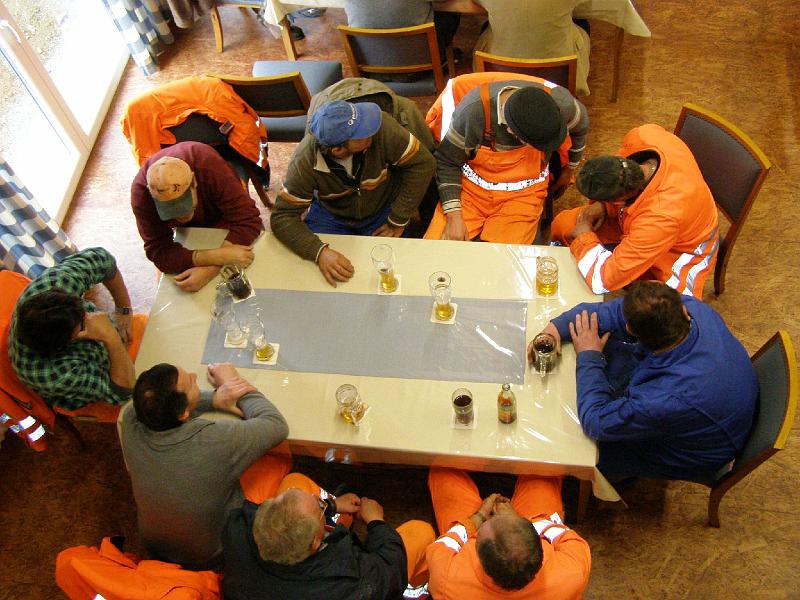 Einw_Bauh_oben.JPG - Das Waldthurner Bauhofteam aus ungewohnter Perspektive.