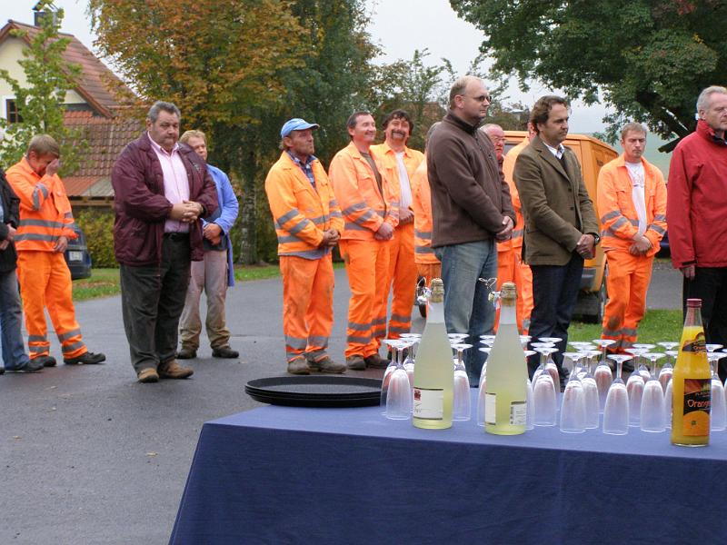 Ottenr_04.JPG - Dem Bauhofteam wurde zu Recht für ihr enormes Arbeitspensum gedankt.